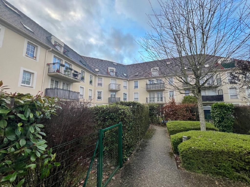 APPARTEMENT à FONTENAY TRESIGNY 42m² à vendre
