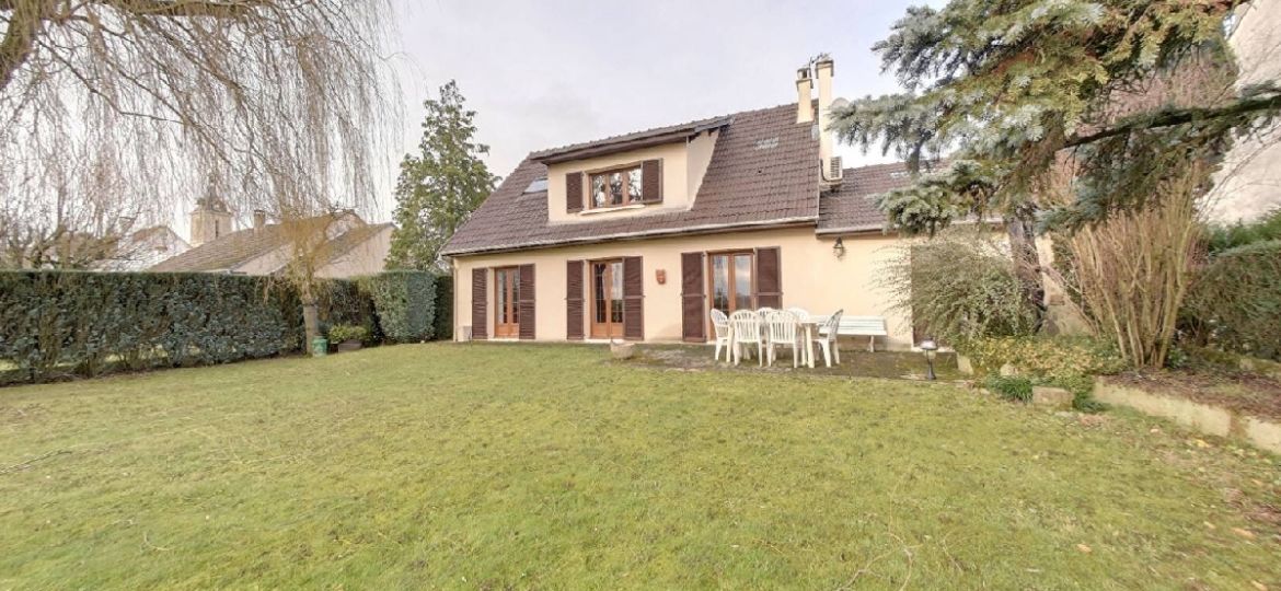 MAISON à NEUFMOUTIERS EN BRIE 140m² à vendre