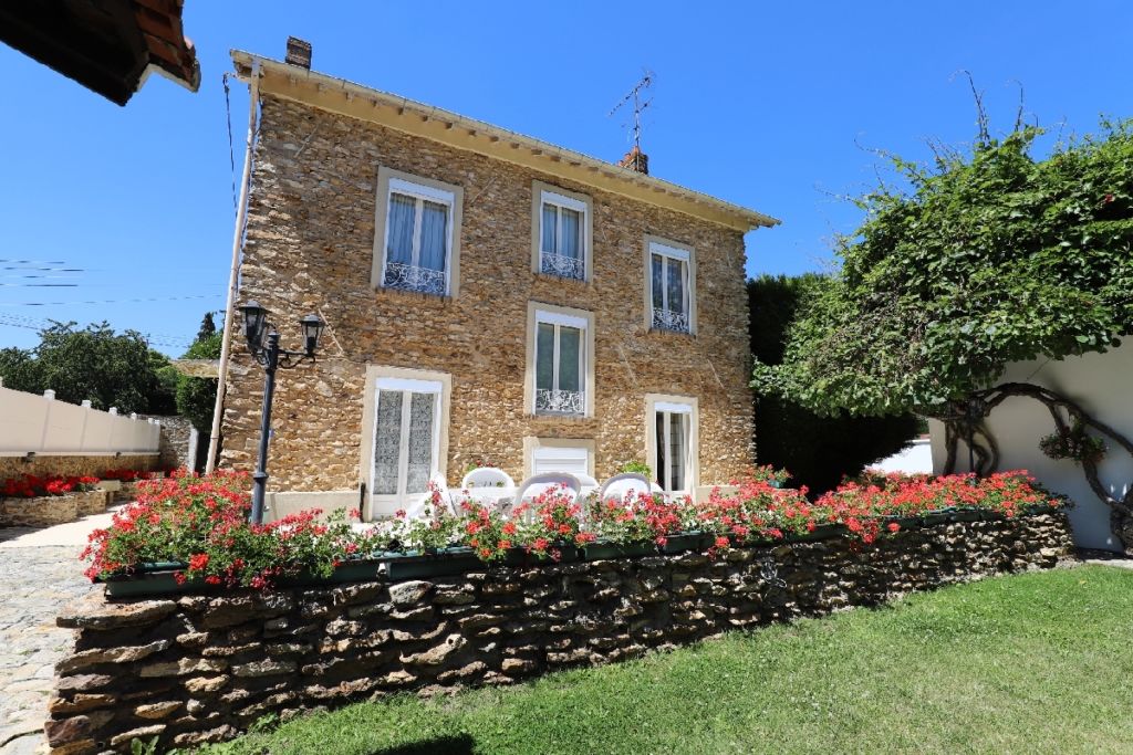 MAISON à OZOUER LE VOULGIS 172m² à vendre