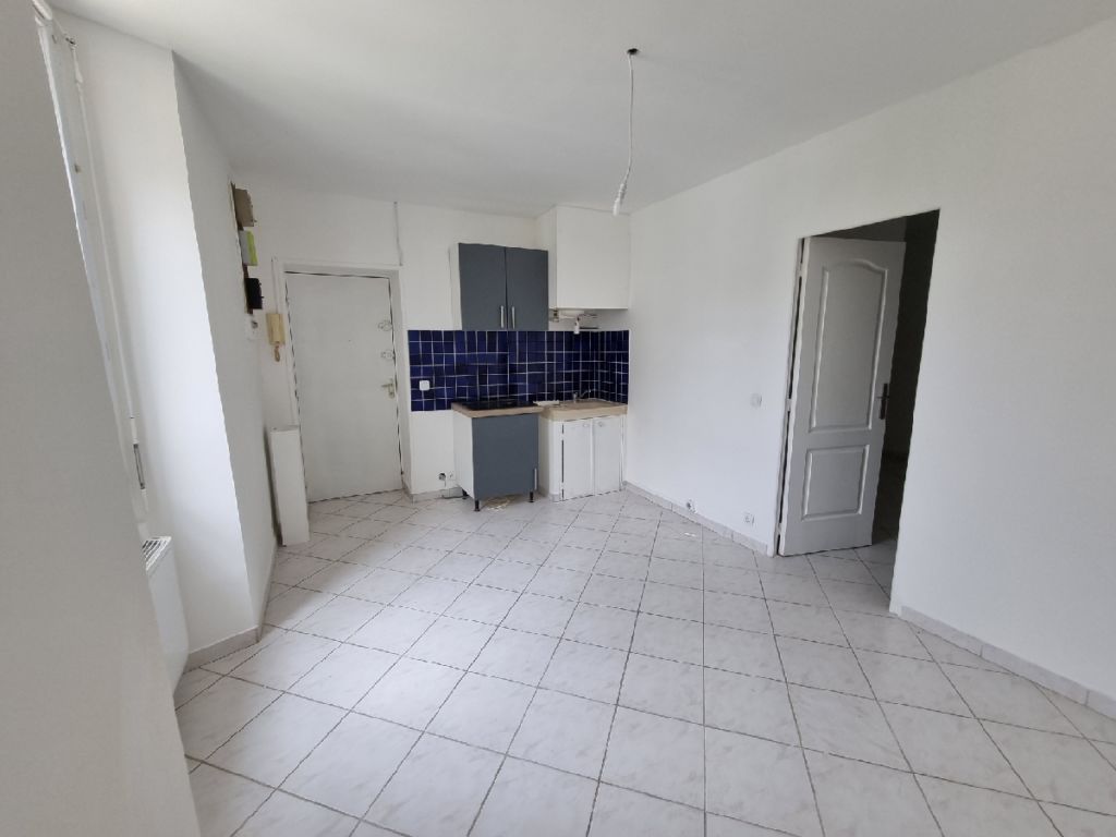 APPARTEMENT à TOURNAN EN BRIE 32m² vendu